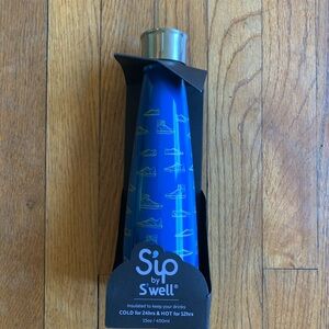 Swell thermos